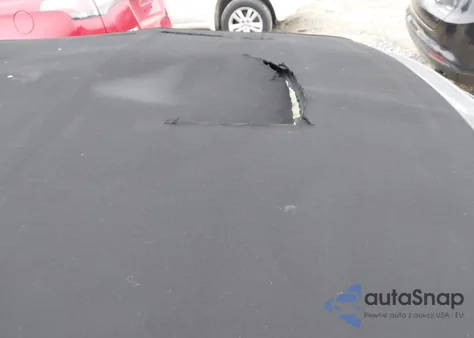 1997 Saab 900 Se z USA, uszkodzony, nr VIN YS3DF75N6V7010262